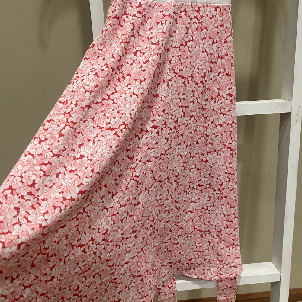 SHEIN Women’s XS White Ribbed Top Red Floral Midi Dress Tie Waist Summer 0172 - Picture 3 of 6